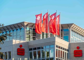 Sparkasse Spree-Neiße zieht erste Bilanz für 2021