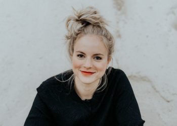 Poetry-Slammerin Julia Engelmann tourt mit „Glücksverkatert“ in Cottbus