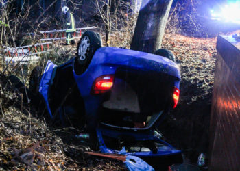 Schwerer Unfall bei Jocksdorf. Auto überschlagen und in Graben gelandet