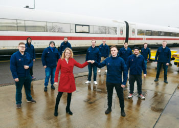 Die Deutsche Bahn begrüßt erste Mitarbeitende für das neue Bahnwerk (Foto: DB AG/Dominic Dupont)