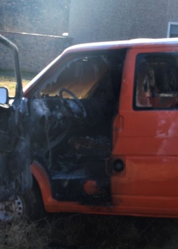 Transporter brennt in Kolkwitzer Garage; Foto: Blaulichtreport Lausitz
