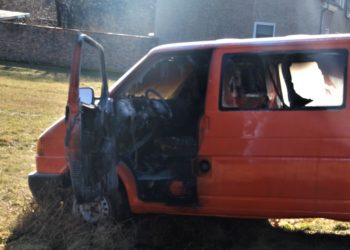 Transporter brennt in Kolkwitzer Garage; Foto: Blaulichtreport Lausitz