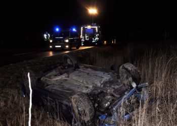 Auto bei Drebkau überschlagen. 29-Jähriger verletzt