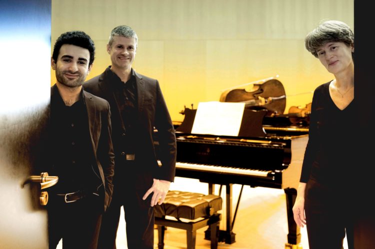 (v.l.n.r.) Elgun Aghazada (Violine), Christian Georgi (Klavier) und Nikola Götzinger (Violoncello)  (Foto: Marlies Kross)