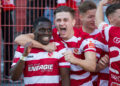 Der FC Energie Cottbus bindet Mittelfeldspieler Arnel Kujovic (rechts) langfristig an den Verein