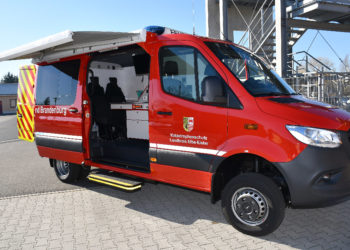 Neues Katastrophenschutzfahrzeug an Herzberger Feuerwehr übergeben