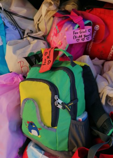 Mommy-Bags gepackt von Cottbuser Grundschülern und Eltern