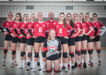 Cottbuser Volleyballerinnen steigen auf. Trainer im Interview