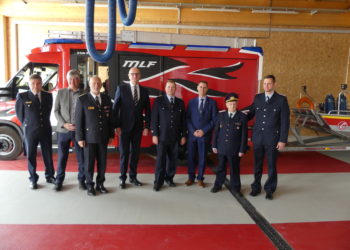 Schlüssel zur neuen Feuerwache in Eisenhüttenstadt übergeben