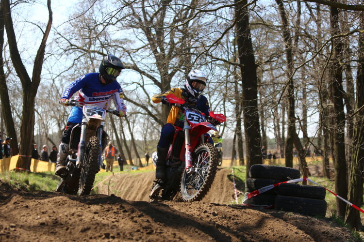 55. ADAC Motocross "Am Weinberg" in Hänchen; Foto: Margit Jahn