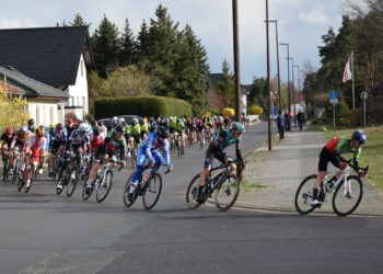 Sport vom Wochenende: Cottbuser Radfahrer nach Stürzen im CTK