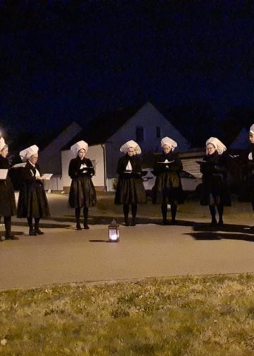 Traditionelles Ostersingen in Sielow; Foto: Holger Frank