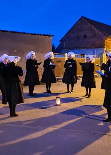 Traditionelles Ostersingen in Sielow; Foto: Holger Frank