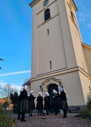 Traditionelles Ostersingen in Sielow; Foto: Holger Frank