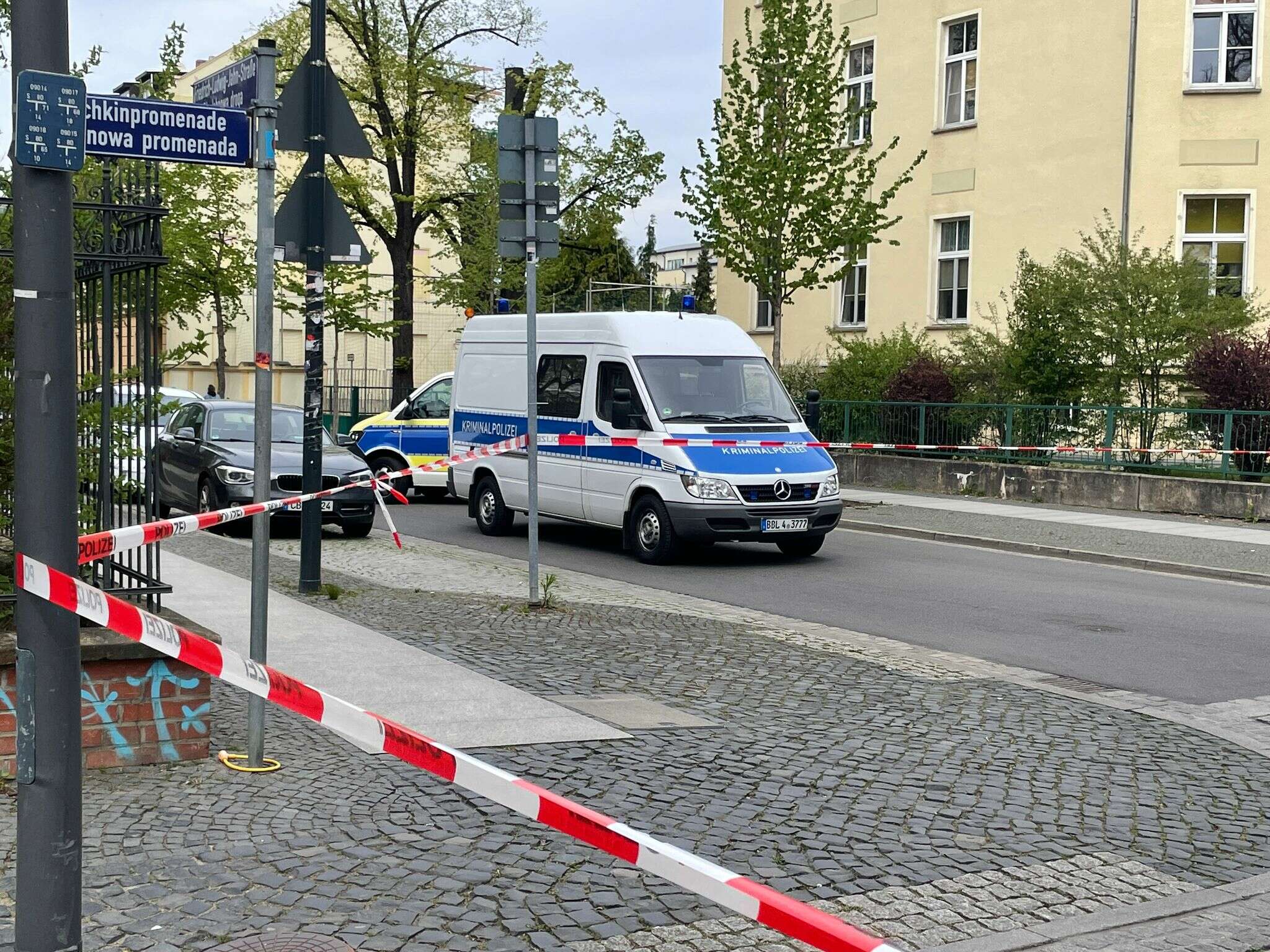 Messerangriff im Cottbuser Puschkinpark, Polizei ermittelt; Foto: Blaulichtreport Lausitz