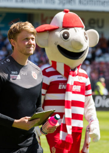 Cottbus, Deutschland 15. Mai 2022:Regionalliga Nord / Ost - 2021/2022 - FC Energie Cottbus vs. Chemie Leipzig