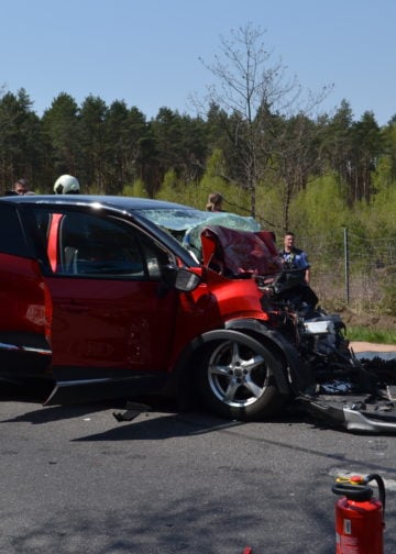 Tödlicher Verkehrsunfall auf der B97 zwischen Schwarzkollm und Hoyerswerda; Foto: Blaulichtreport Lausitz