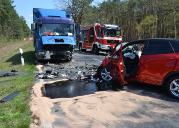 Tödlicher Unfall auf der B97 zwischen Schwarzkollm und Hoyerswerda; Foto: Blaulichtreport Lausitz