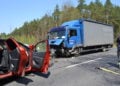 Tödlicher Verkehrsunfall auf der B97 zwischen Schwarzkollm und Hoyerswerda; Foto: Blaulichtreport Lausitz