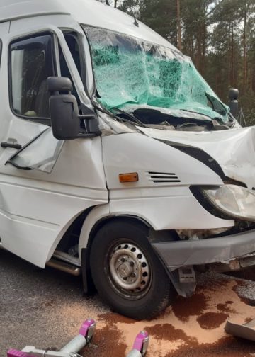 Unfall mit sechs Verletzten auf der A13 bei Staakow Foto: Feuerwehr Golßen