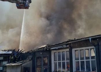 Lagerhallenbrand in Beeskow; Foto: Freiwillige Feuerwehr Beeskow