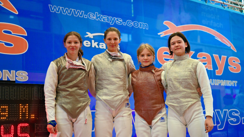 Damenflorettteam v.l.n.r. Merle Herwig, Finja Herwig, Elisabeth Gericke, Sophie Hassinger (Bild: McKnausinger)