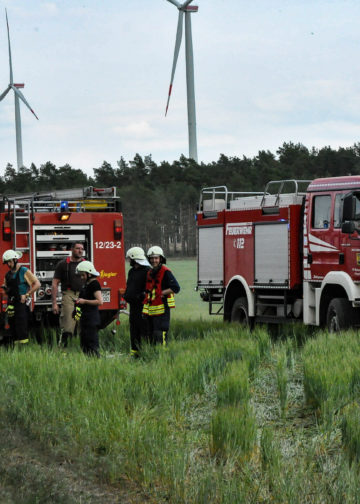 1,5ha Waldbrand an der Dubener Platte bei Luckau forderte Feuerwehren; Foto: Blaulichtreport Lausitz