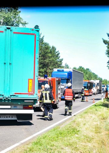 LKW-Unfall bei Spremberg, vier Verletzte; Foto: Blaulichtreport Lausitz