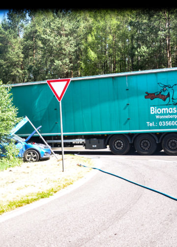 LKW-Unfall bei Spremberg, vier Verletzte; Foto: Blaulichtreport Lausitz