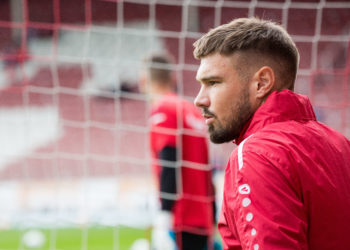 Niclas Erlbeck läuft auch in der kommenden Saison für den FC Energie Cottbus auf