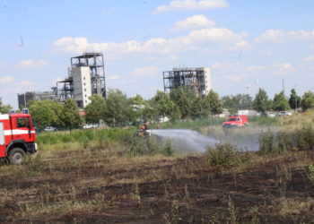 Feuerwehr zu Wiesenbränden in Schwarze Pumpe und Spreewitz alarmiert