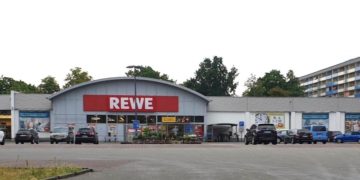 REWE Markt in Cottbus Sandow in der Hermannstraße wird modernisiert; Foto: Niederlausitz aktuell