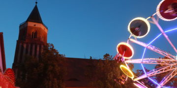 Zum Konzept des Stadtfestes 2022 zählt wie in der Vergangenheit auch ein Schaustellerpark in der Innenstadt. Der erfreute sich schon immer großer Beliebtheit bei Jung und Alt - und sorgte für tolle Fotomotive.