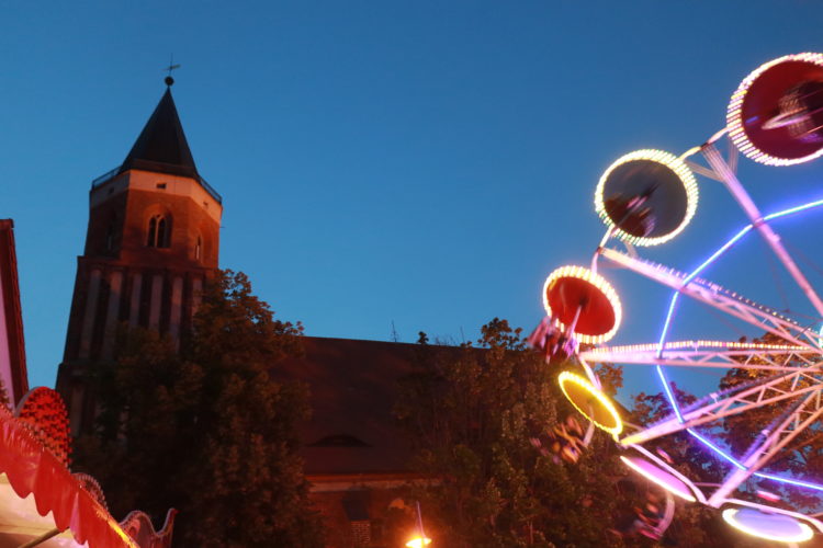 Zum Konzept des Stadtfestes 2022 zählt wie in der Vergangenheit auch ein Schaustellerpark in der Innenstadt. Der erfreute sich schon immer großer Beliebtheit bei Jung und Alt - und sorgte für tolle Fotomotive.