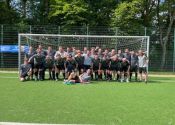 Altherren-Supercup: Wacker Ströbitz scheitert am FC Bayern München