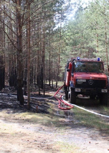 Waldbrand zwischen Spremberg und Graustein; Fotos: Blaulichtreport Lausitz