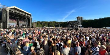 Roland Kaiser sang im Cottbuser Spreeauenpark vor fast 12.000 Fans