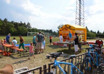 Buntes Programm & Gummistiefelwette: Sorno feiert Dorffest