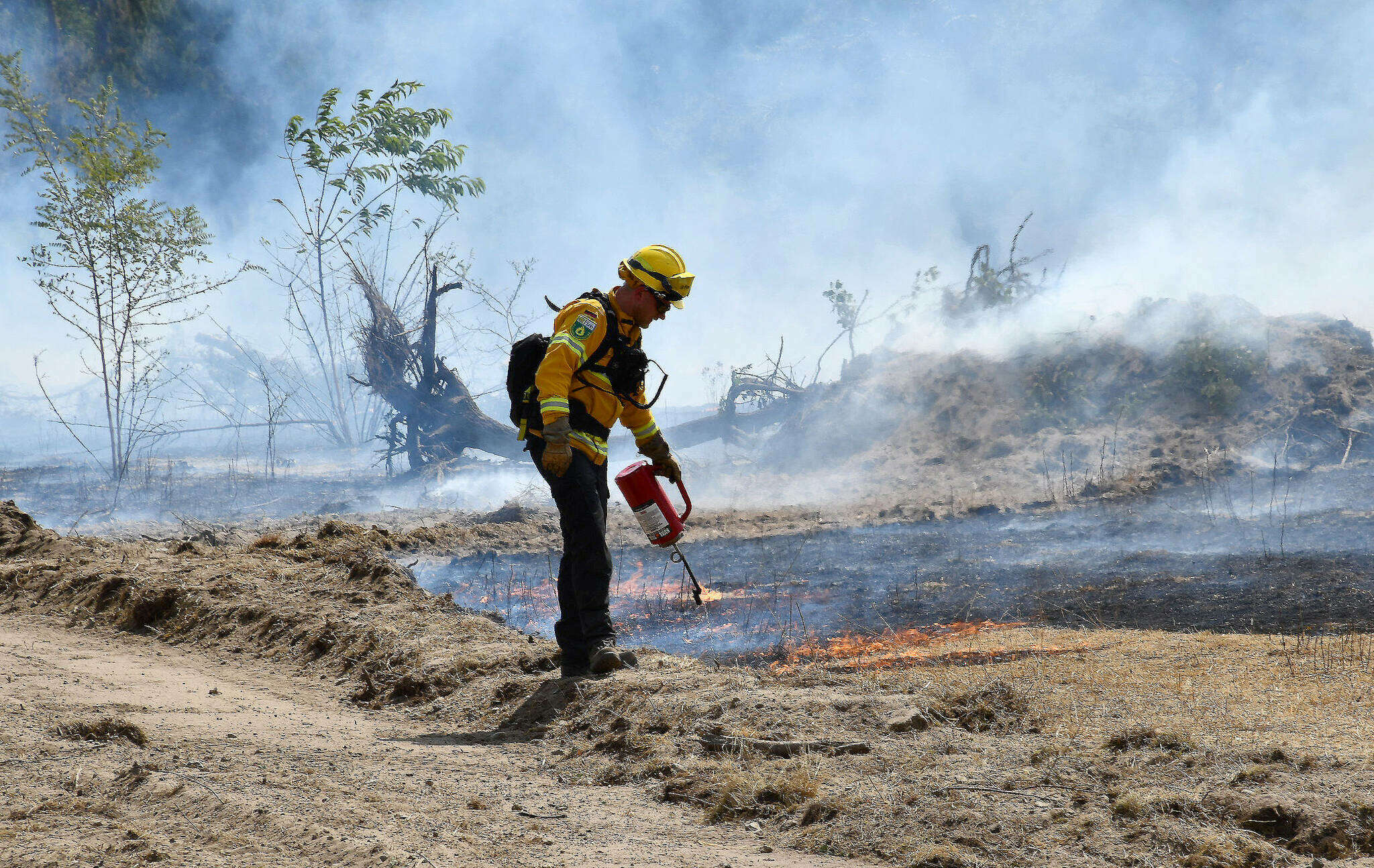 @fire im Einsatz beim Waldbrand bei Falkenberg/Elster; Foto: Pressestelle Kreisverwaltung/ Torsten Hoffgaard