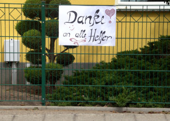 Waldbrand in Falkenberg: Glutnester halten Einsatzkräfte in Atem