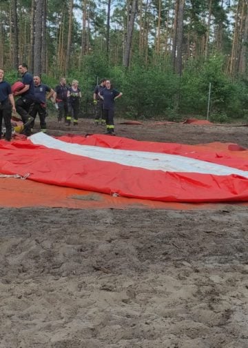 Waldbrand Lieberoser Heide; Blaulicht LDS und Umgebung