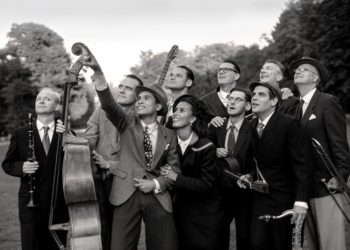 Neue Bühne Senftenberg im August „HERRH IST DA!“