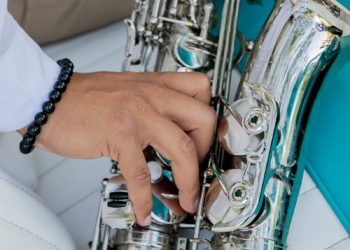 Neue Bühne Senftenberg im August „HERRH IST DA!“