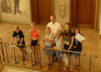 Ferienkids blickten hinter die Kulissen des Rathauses Eisenhüttenstadt