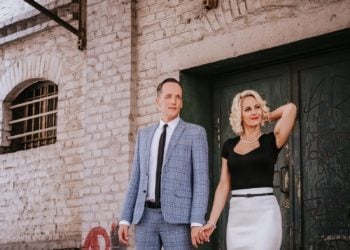 Neue Bühne Senftenberg im August „NIGHT FEVER“