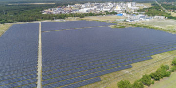BASF enviaM Solarpark Schwarzheide geht Ende August 2022 in Betrieb.