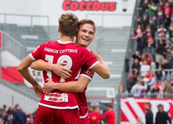 Niklas Geisler macht das 3:1 für Energie Cottbus gegen den Chemnitzer FC