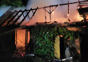 Ermittlungen nach Brand in Cottbus. Scheune komplett abgebrannt