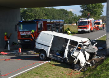 Tödlicher Unfall im Spremberger Ortsteil Cantdorf; Foto: Blaulichtreport Lausitz