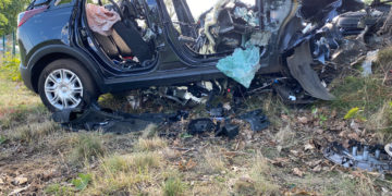 Verkehrsunfall auf der B96 bei Groß Särchen; Foto: Blaulichtreport Lausitz